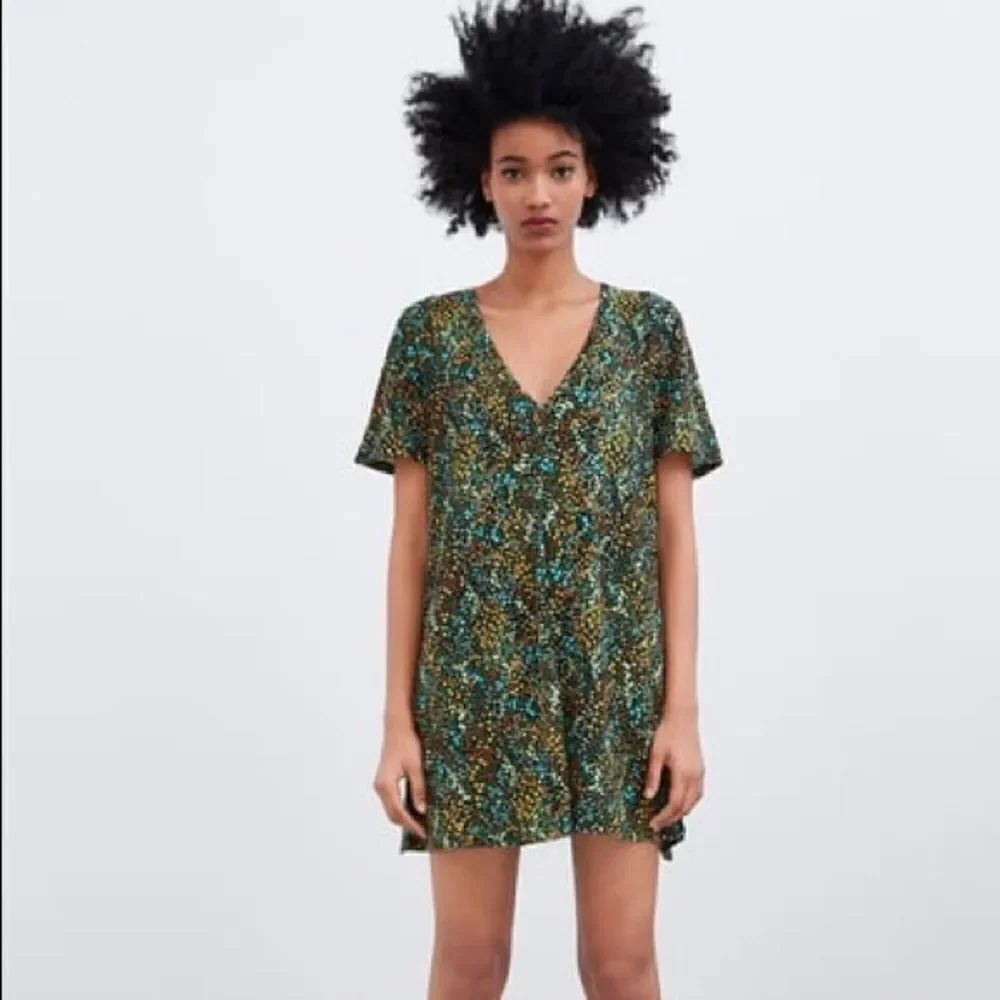 β¨ZARAβTEXTUREDΒ WEAVEβ
DRESSβ¨